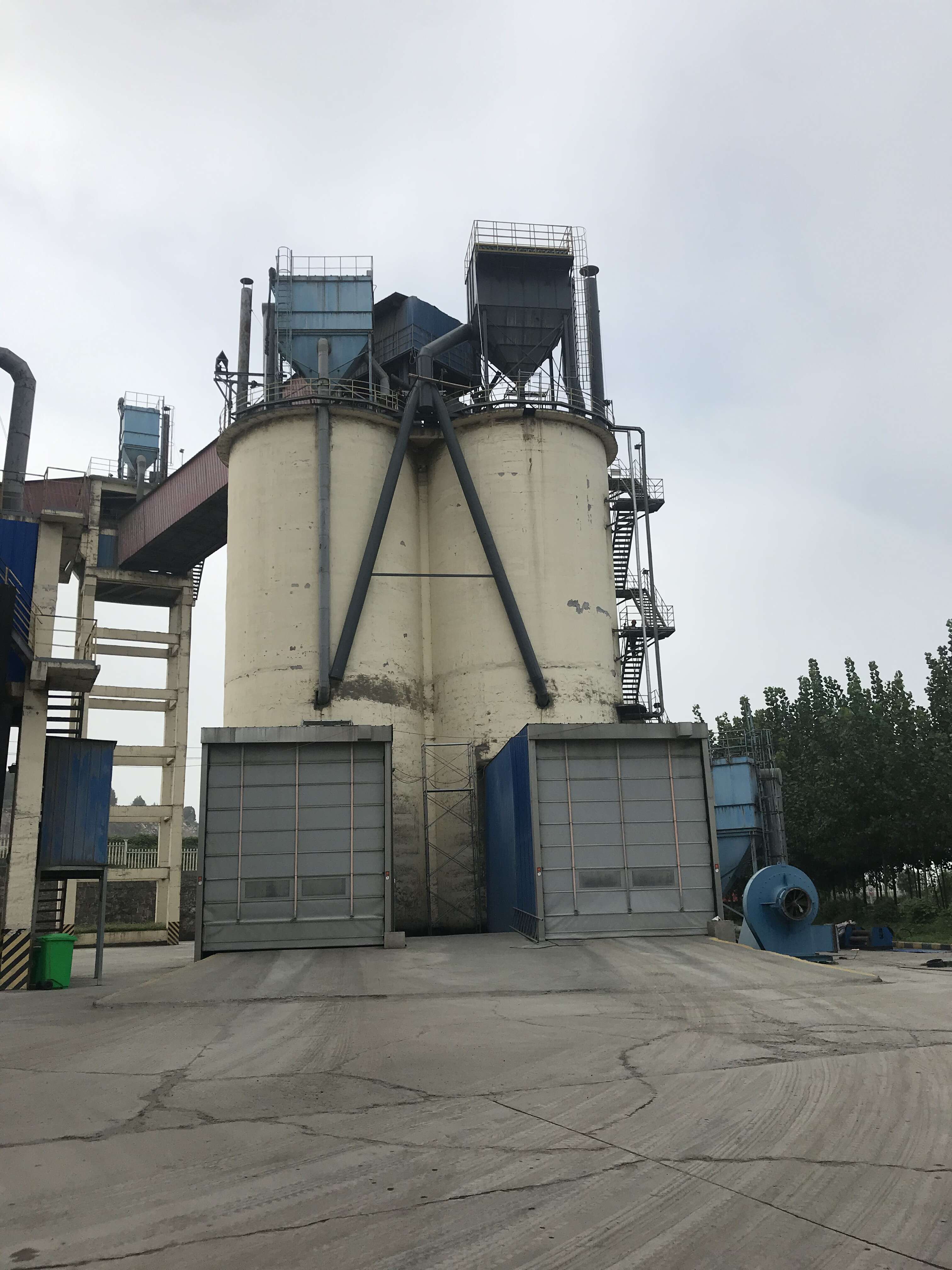 攪拌站料倉袋式除塵器